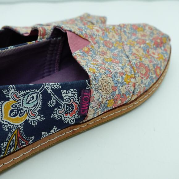TOMS Canvas Multicolor Paisley Flower Print Slip on Flats -Size 9 - Picture 4 of 7